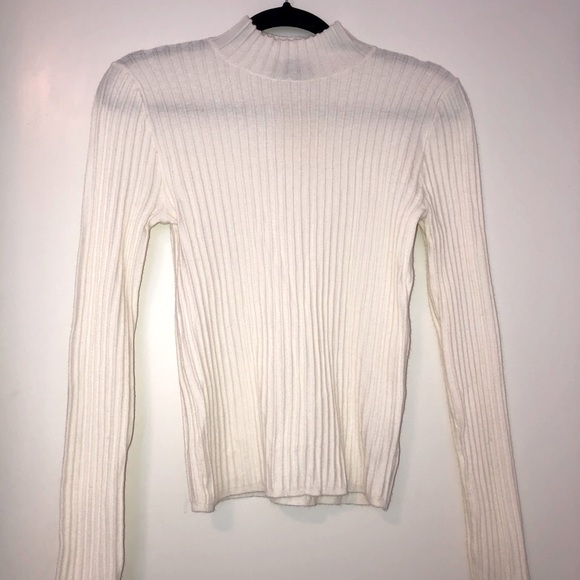 New forever 21 turtleneck top - Picture 1 of 2